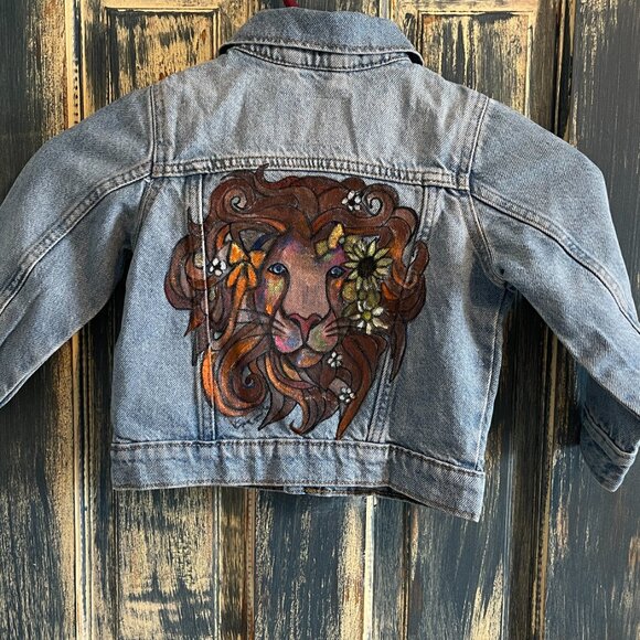 Toddler Trucker Jean Jacket Hand Painted Lion one-of-a-kind on Old Navy denim' - Picture 3 of 11